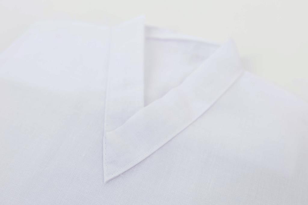 Unisex-Talar, BW-Mischgewebe weiß, V-Kragen
